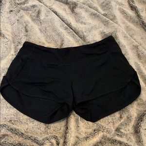 Lululemon 2.5 in Speed Up Shorts